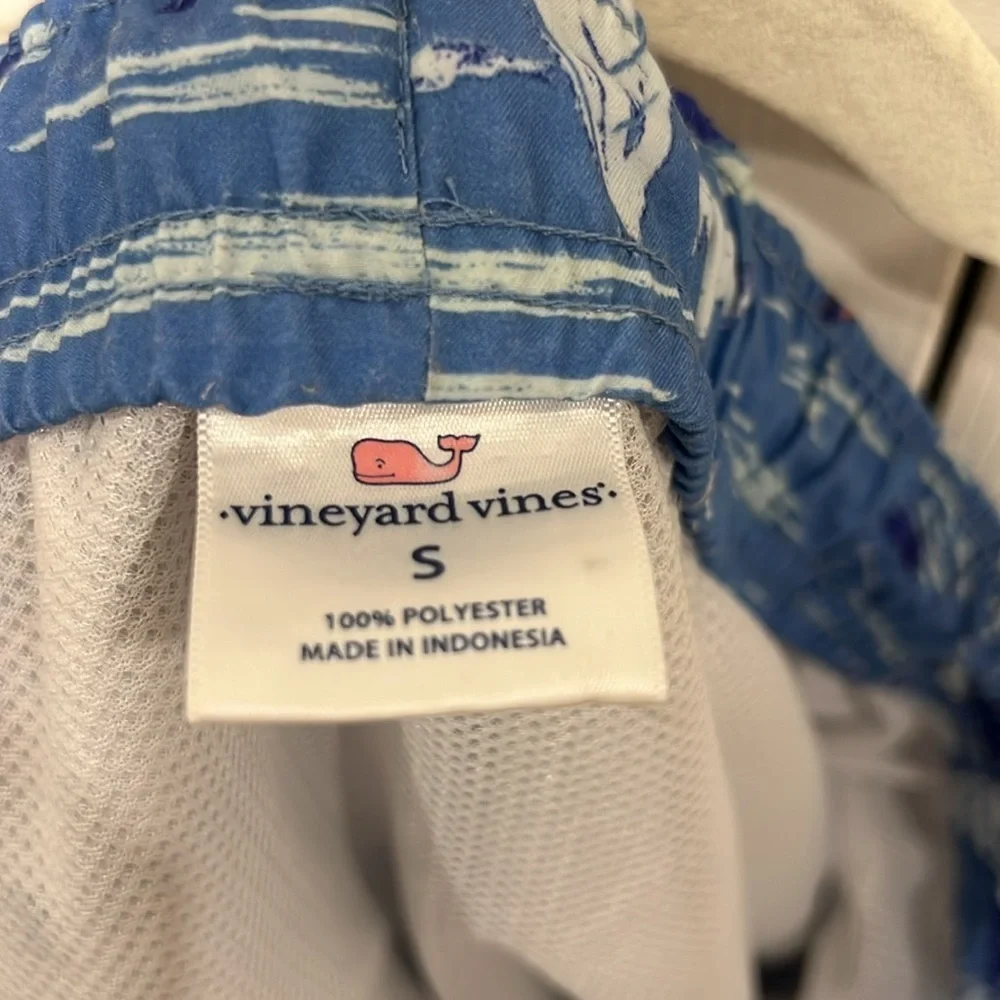 Vineyard Vines Chappy Swim Trunks Blue Sailboats Mens Size Small
